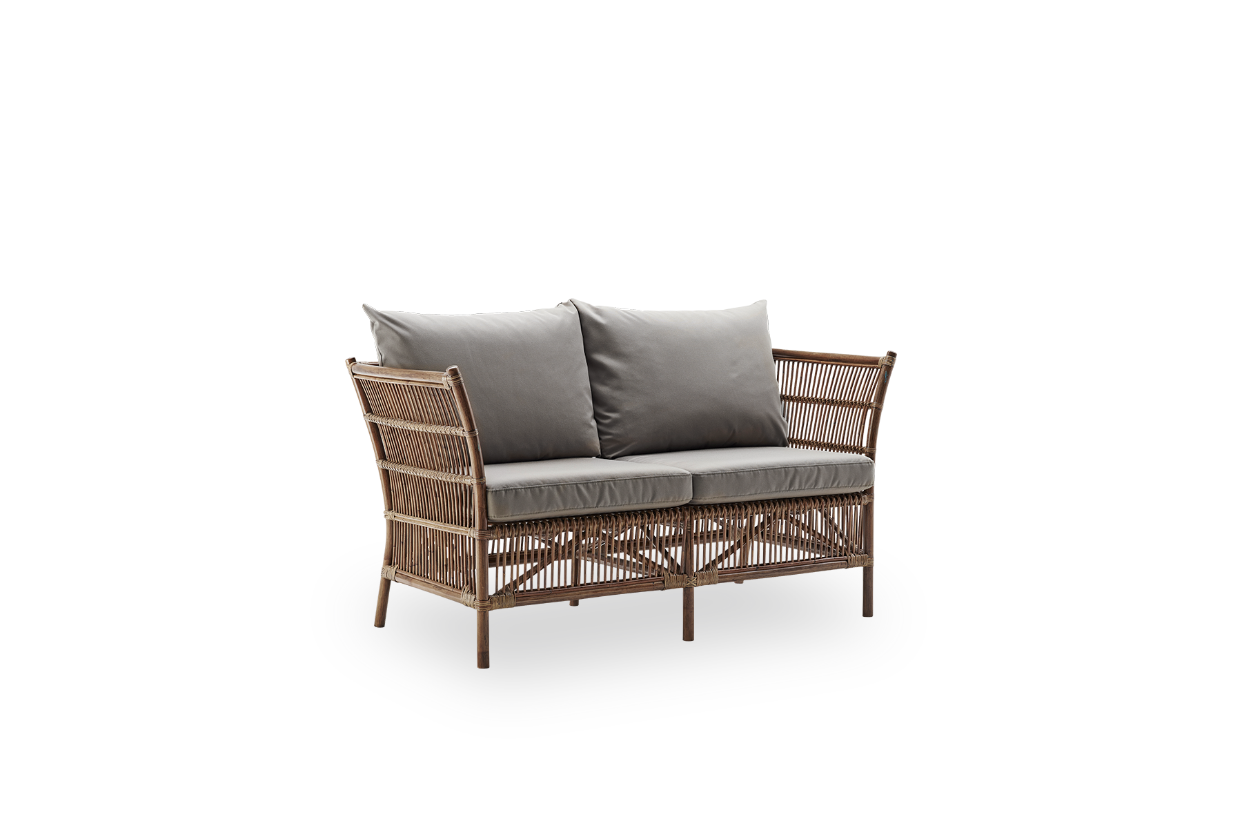 Side view af Donatello 2-personers fletsofa i farven Antique Brown. Sofaen har et firkantet design med stramme linjer, håndlavet i rattan af høj kvalitet fra Indonesien.