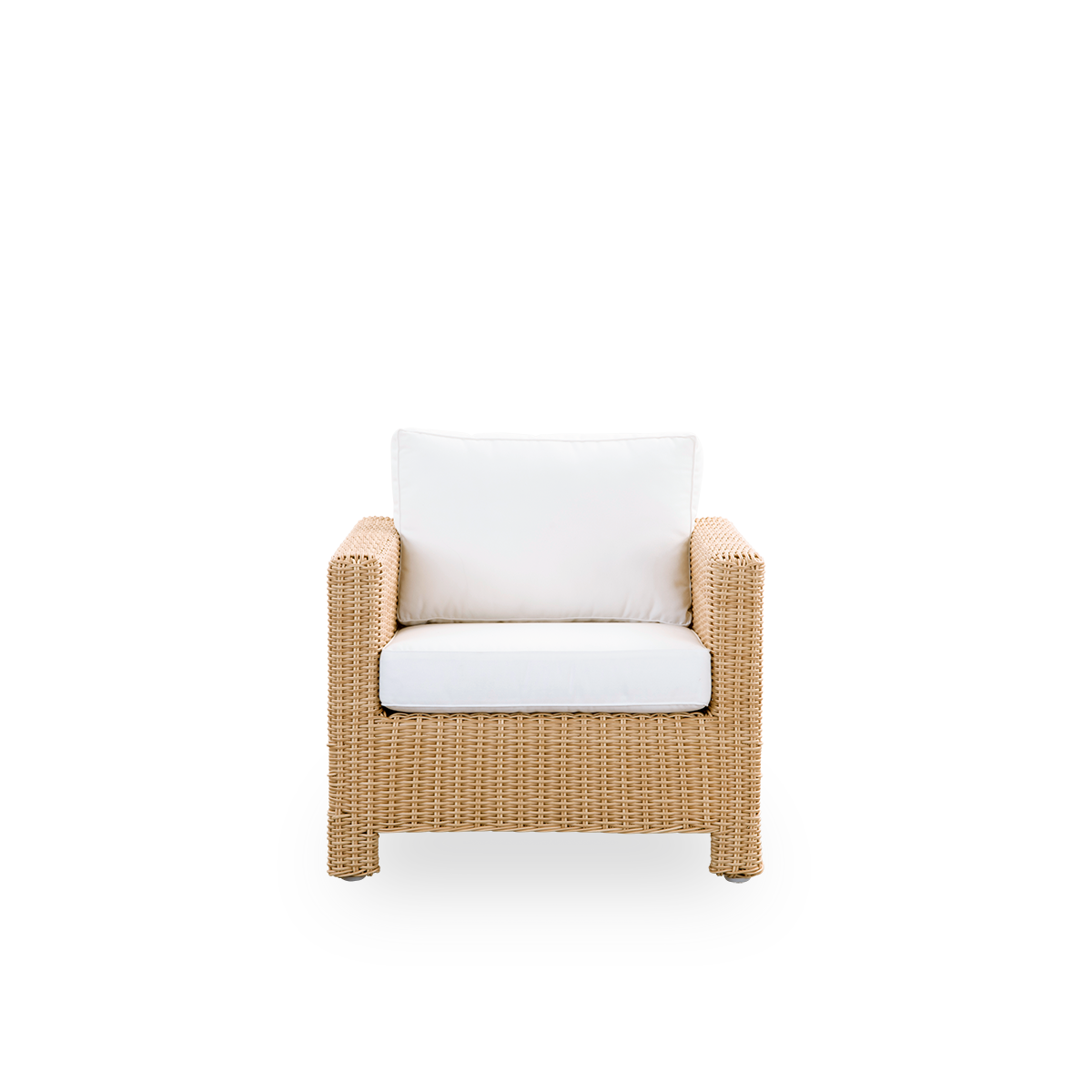 Ren front vinkel af Carrie Exterior loungestol i farven Natural. En firkantet og robust loungestol fremstillet med aluminiumsramme, fuldt flettet med ArtFibre.