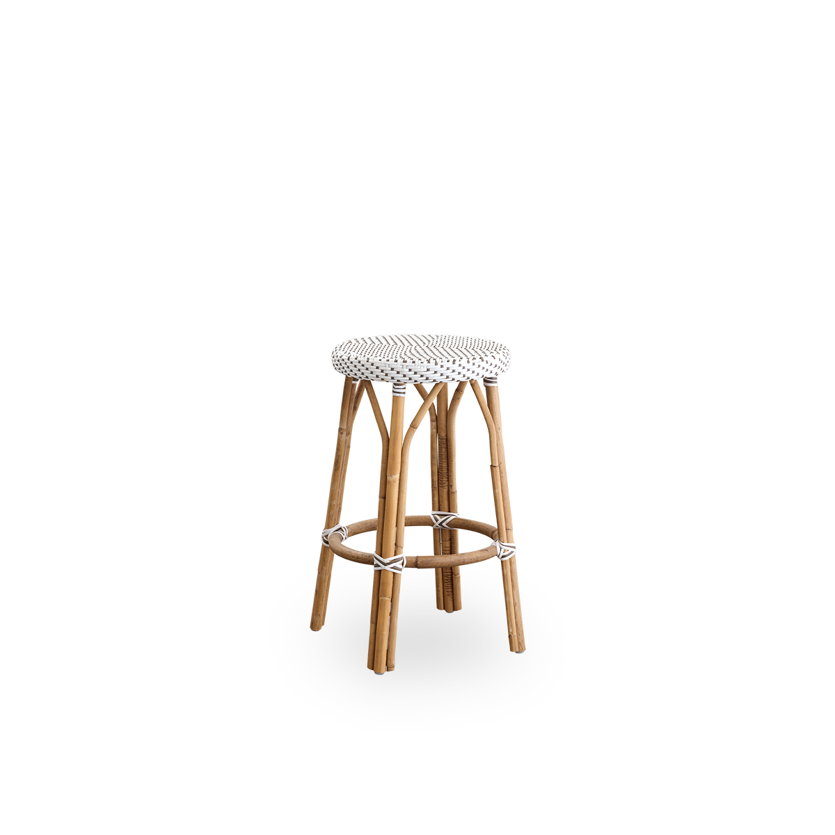 Side view af Simone bardiskstol, højde 68 cm. Rattan-ramme med fodstøtte og fuldt flettet rundt sæde håndlavet i ArtFibre i hvid med brune prikker. Stabelbar bardiskstol.