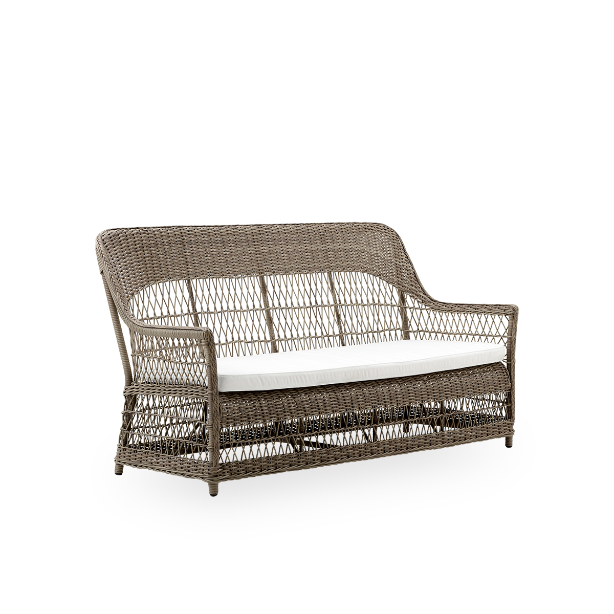 Side view af Dawn udendørs 3-personers sofa i farven Antique Grey, inspireret af britisk kolonistil. Romantisk sofa med armlæn og høj ryg. Fuldt flettet i ArtFibre på håndbøjet aluminiumsramme.