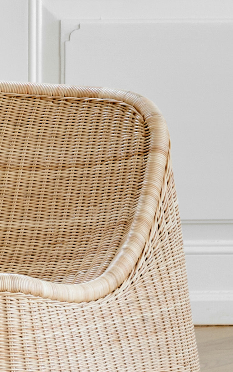 Dette er et nærbillede af Chill Lænestol i natural core weave Rattan frame.