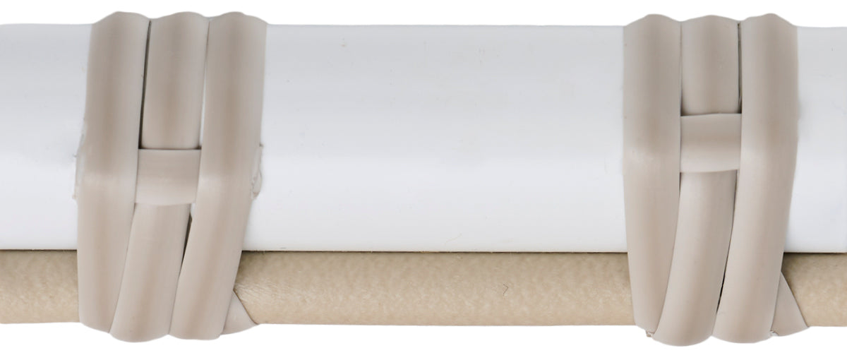 Dove White Aluminium and ArtFibre — specialfarveprøve til Sika-Design møbler