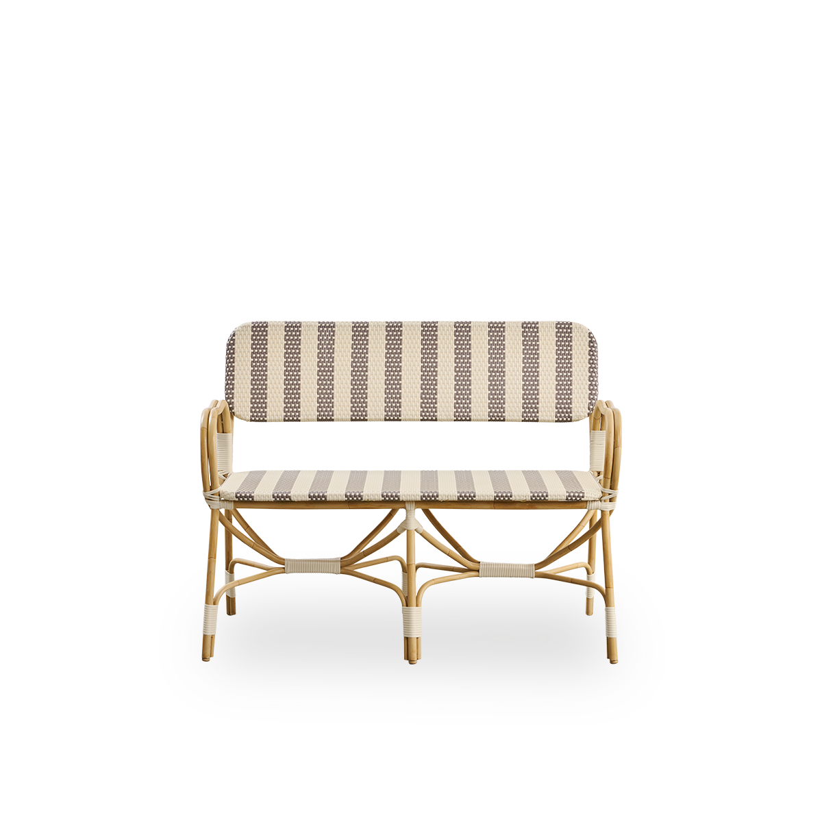 Ren front vinkel af Bistro Exterior bænk designet af Franco Albini og Franca Helg. Aluminiumsramme i rattan-look med fuldt flettet sæde og ryglæn i et bredstribet brun og ivory ArtFibre-mønster.