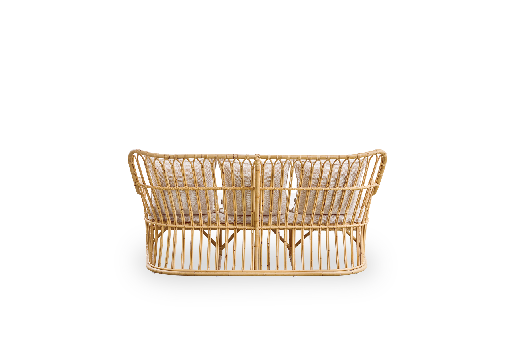 Bagfra vinkel af Tulip kurvesofa designet af Tove Kindt-Larsen med bløde, organiske linjer. Håndlavet af højkvalitets indonesisk rattan.