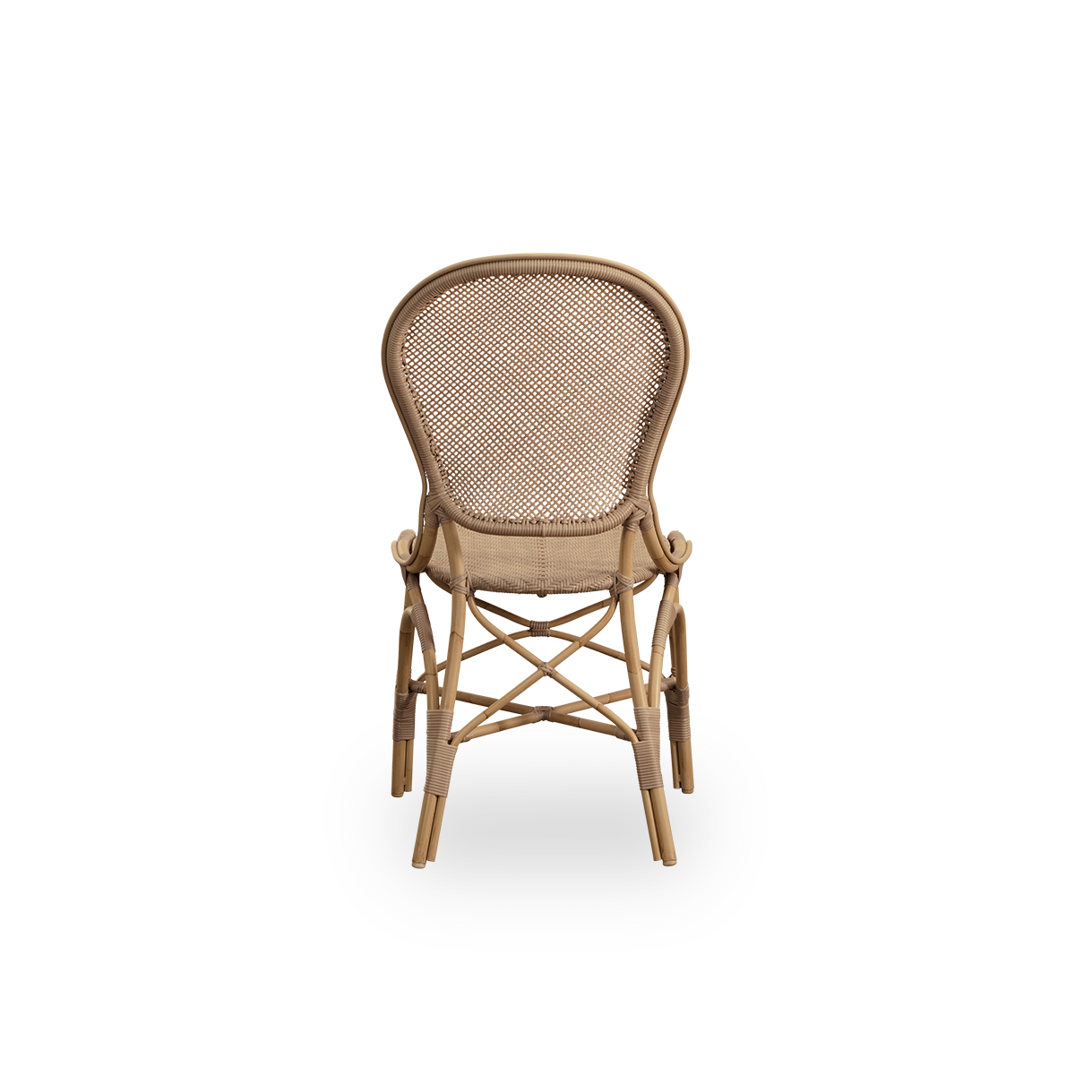 Bagfra vinkel af Rossini udendørs spisebordsstol i farven Antique. Elegant stol med rund ryg i et enkelt design. Aluminiumsramme i rattan-look med flettet sæde og ryglæn i ArtFibre.