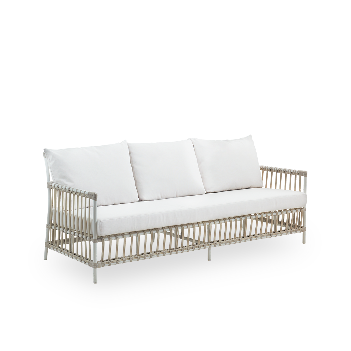 Side view af Caroline udendørs 3-personers sofa i farven Dove White, med enkelt og elegant dansk design. Aluminiumsramme med ArtFibre-fletninger.