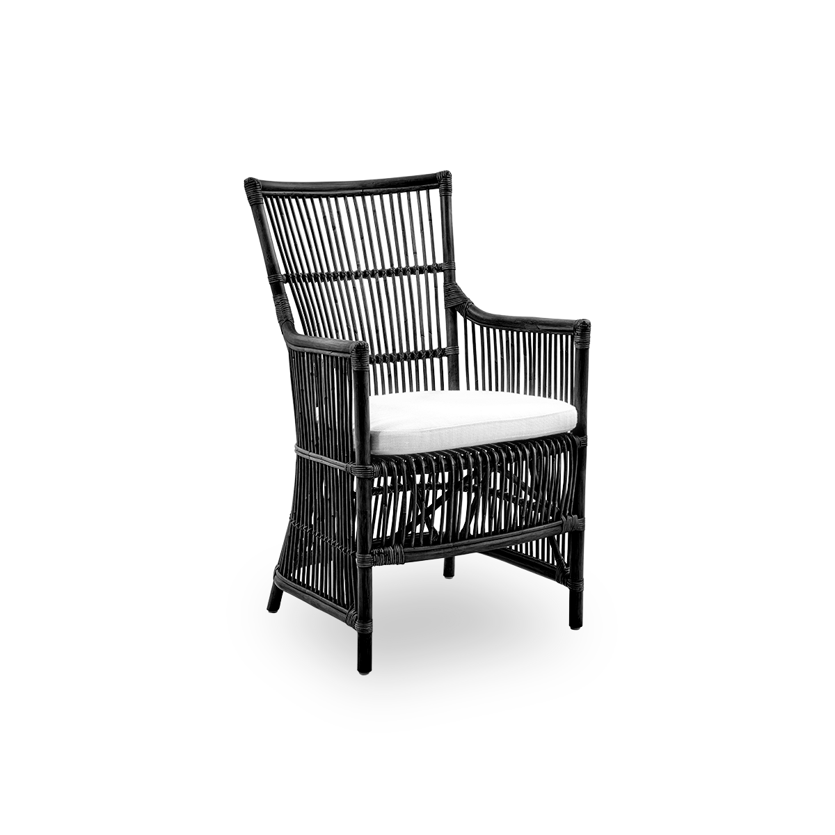 Side view of the Davinci dining chair in black color. A wicker chair with armrests and a high back, handcrafted from high-quality Indonesian rattan.