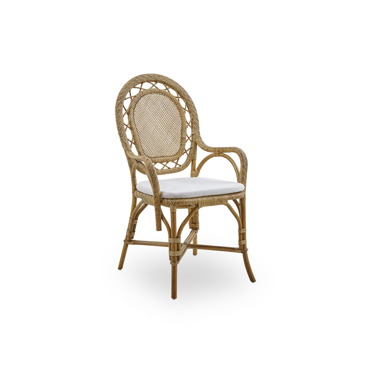 Side view af Romantica spisestol i Antique brown farve. Elegant, romantisk fletspisestol med rund ryg og fuldt flettet sæde i charmerende dansk design. Håndlavet i højkvalitets indonesisk rattan.