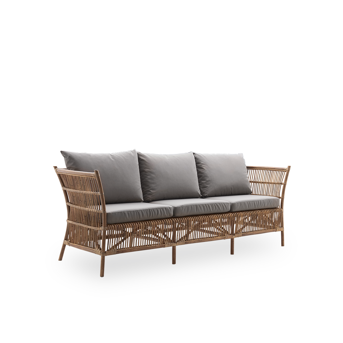 Side view af Donatello 3-personers fletsofa i farven Antique Brown. Sofaen har et firkantet design med stramme linjer, håndlavet i rattan af høj kvalitet fra Indonesien.
