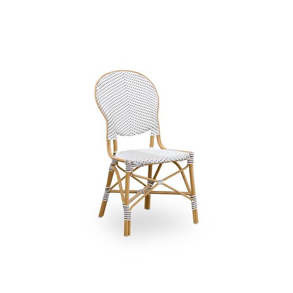 Side view af Isabell udendørs spisestol. Mandlefarvet aluminiumsramme med sæde og ryg i hvid Art