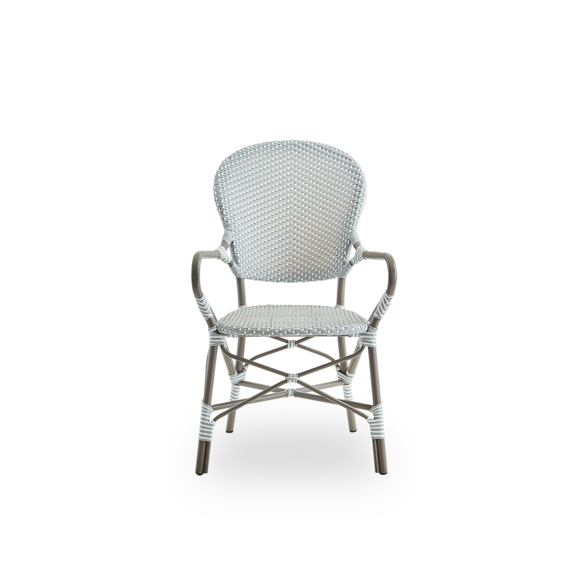 Ren front vinkel af Isabell udendørs spisebordsstol med armlæn.
Taupefarvet aluminiumsramme med sæde og ryglæn i grå ArtFibre med hvide prikker. Inspireret af bistrodesign fra 1950’erne.