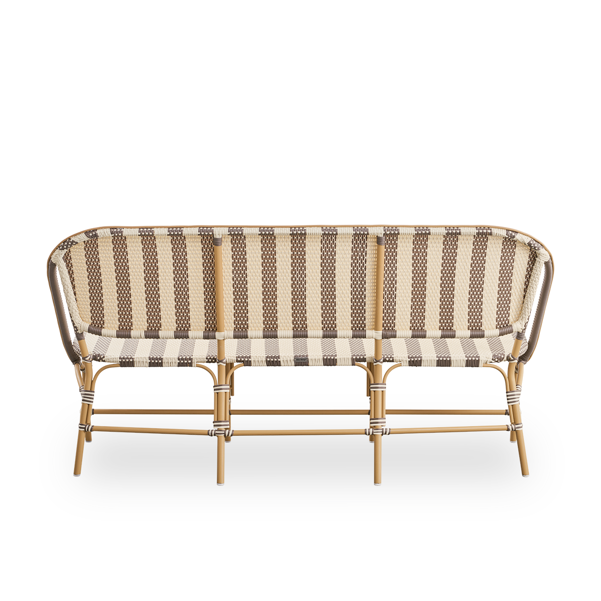 Bagfra vinkel af Sofie udendørs bænk, inspireret af fransk caféstil. Rattanramme med fuldt flettet sæde og ryglæn, håndlavet i ArtFibre i et bredstribet mønster i farverne Ivory og Brown. Stabelbar rattan bistrobænk.
