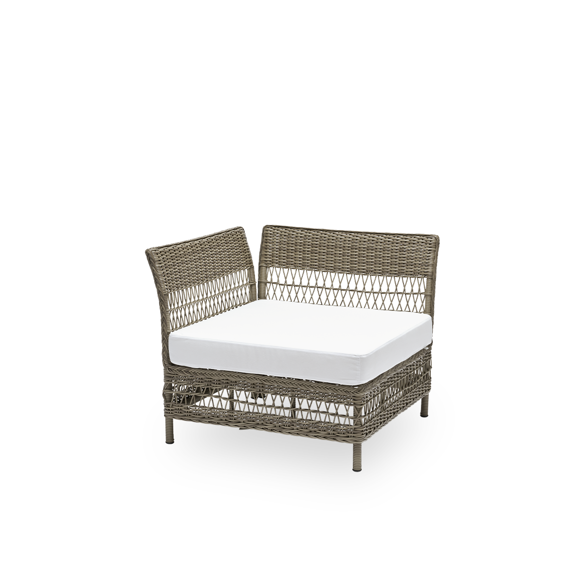 Sidevisning af Mona udendørs sofa, hjørnemodul med sædehynde, i antikgrå ArtFibre og aluminium. Del af Mona modulsofaen, der tilpasser sig formen på det uderum, den står i. Håndflettet i vejrbestandig ArtFibre på aluminiumsstel til udendørs brug.