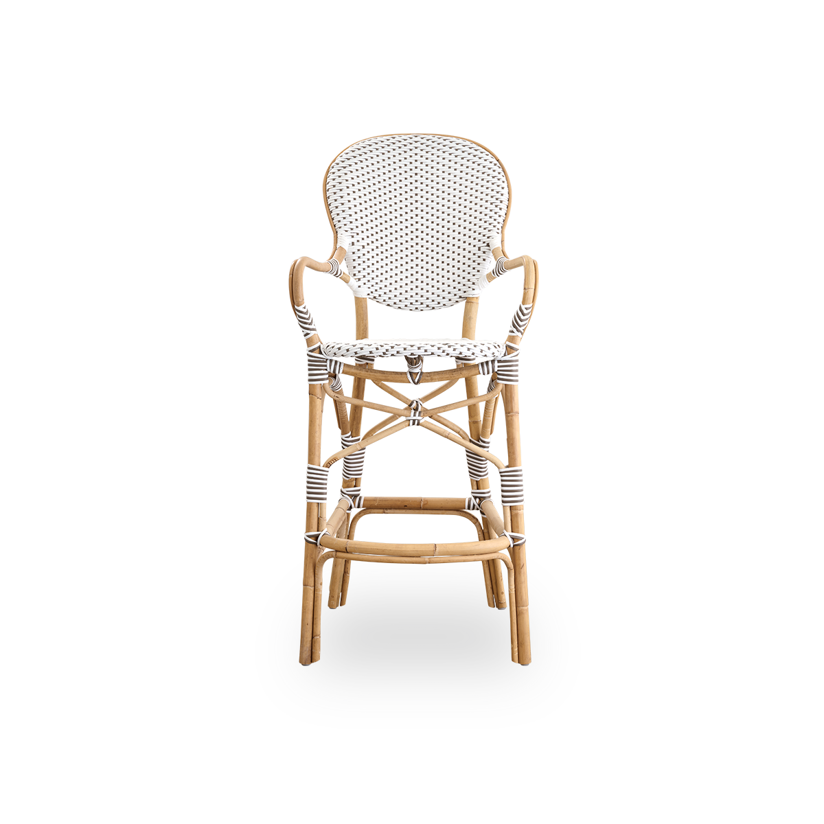 Ren front vinkel af Isabell barstol med høj ryg, armlæn og fodstøtte.
Naturlig rattanramme med sæde i ArtFibre i hvid med cappuccinofarvede prikker. Inspireret af bistrodesign fra 1950’erne.