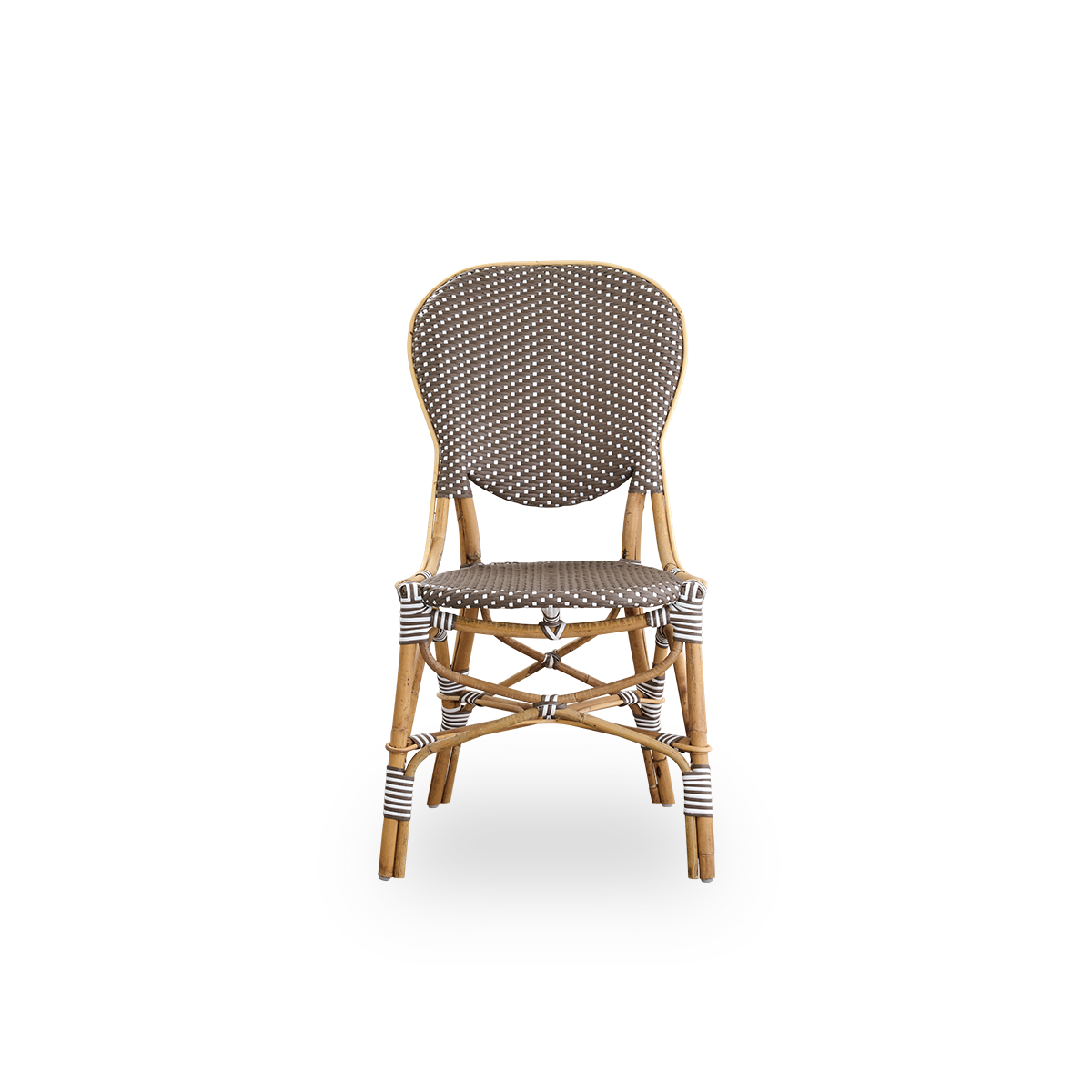 Ren front vinkel af Isabell spisestol.
Rattanramme med sæde og ryglæn i brun ArtFibre med hvide prikker. Inspireret af bistrodesign fra 1950’erne.