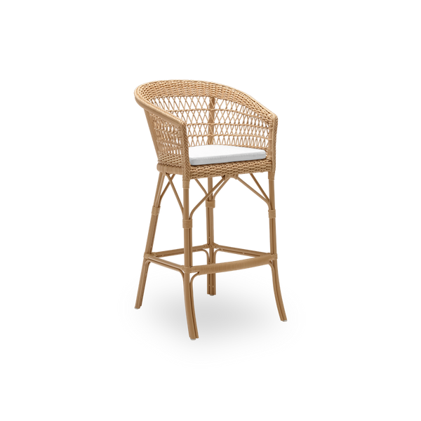 Sidevisning af Emma udendørs barstol med sædehynde, i naturfarvet ArtFibre og aluminium. Fra Sika-Designs Georgia Garden-kollektion, velegnet til både private hjem og til hoteller og restauranter.