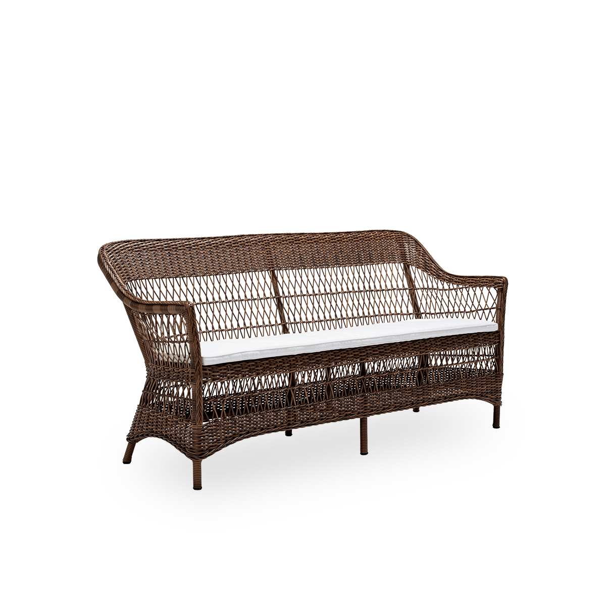 Sidevisning af Charlot udendørs 3-personers sofa med sædehynde, i brun ArtFibre og aluminium. Fra Sika-Designs Georgia Garden-kollektion, inspireret af britisk kolonistil og klassiske danske flettede møbler.