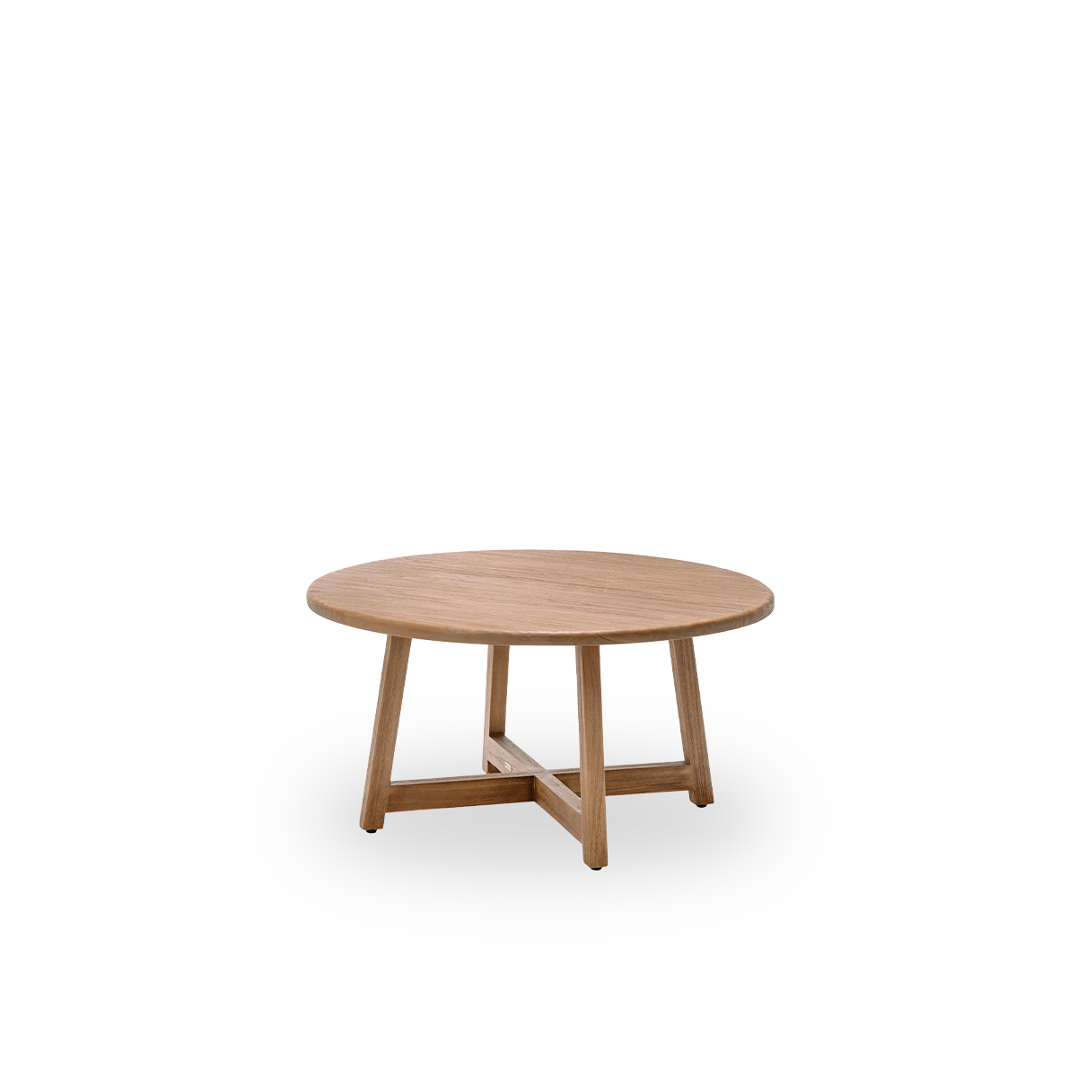 Sidevisning af Aksel sofabord, Ø100 cm, i teak med en naturlig, patineret overflade. Overfladebehandlet så træets naturlige åretegning træder frem, med et charmerende rustikt udtryk. Fremstillet i teak certificeret som Indonesian Legal Wood.