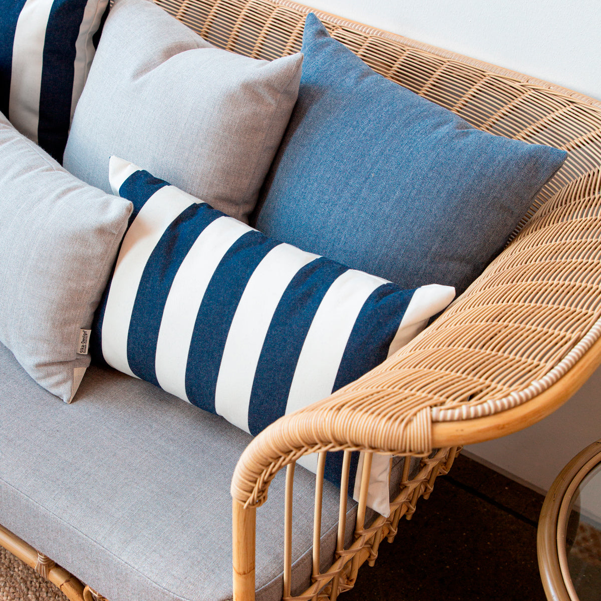 55X35 Udendørs pude | A681 Navy &amp; White