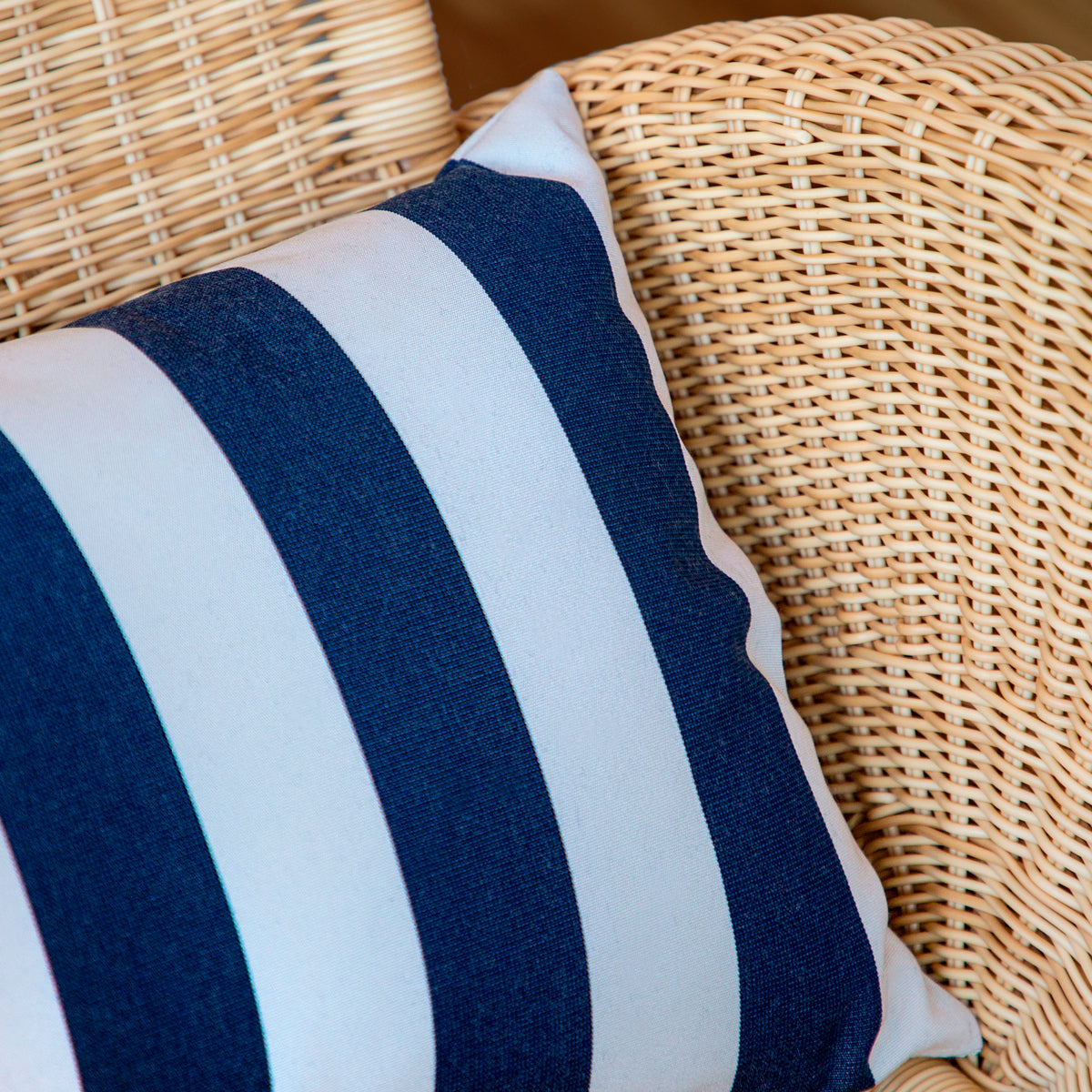 50X50 Udendørs pude | A681 Navy &amp; White