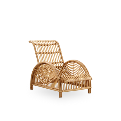 Side view af Paris loungestol, ikonisk design af Arne Jacobsen. Håndlavet i højkvalitets rattan.