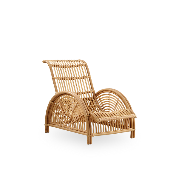 Side view af Paris loungestol, ikonisk design af Arne Jacobsen. Håndlavet i højkvalitets rattan.