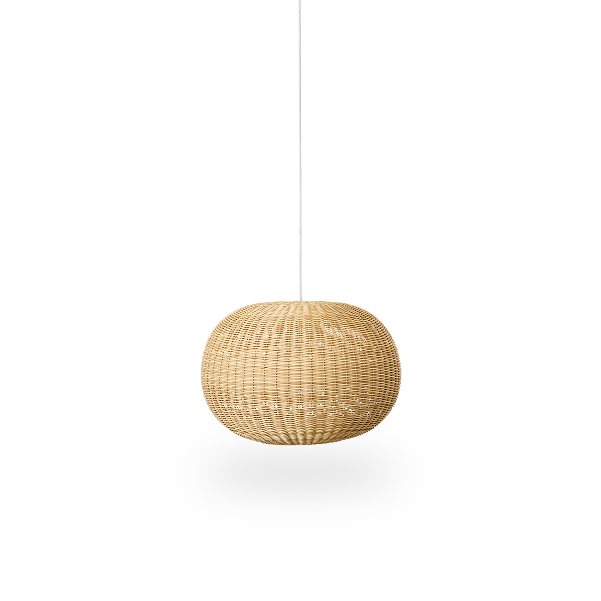 Tangelo udendørs lampeskærm designet af Darcy Clarke, størrelse Medium, Ø49 cm. Håndlavet i vejrbestandig ArtFibre med indre stålramme, som giver god vægt og stabilitet.