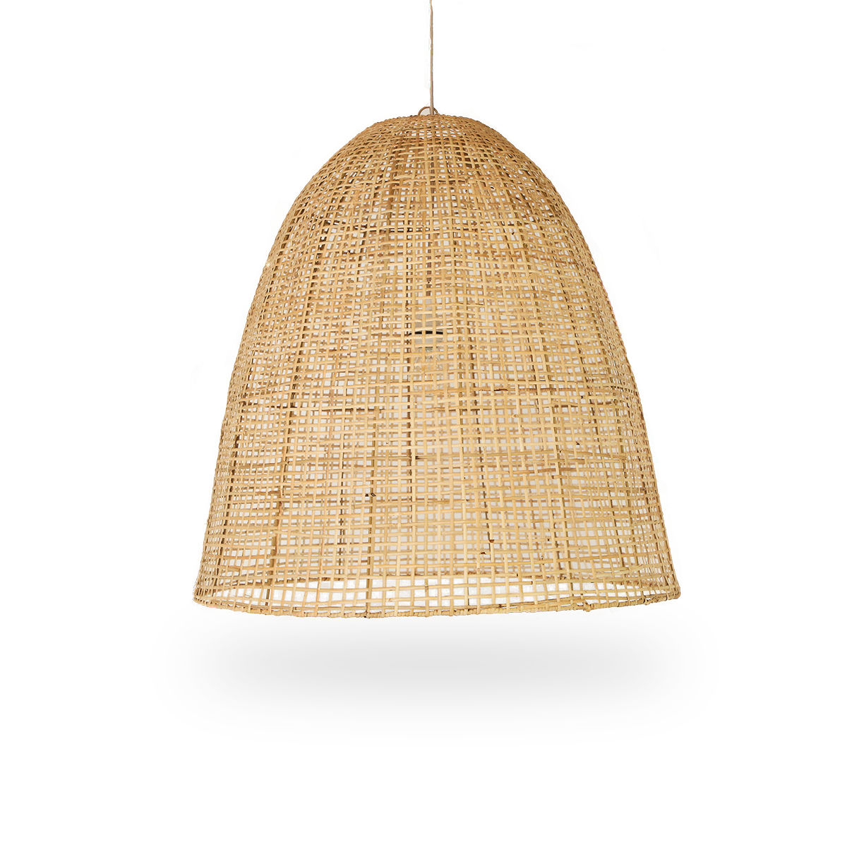 Showroom lampeskærm håndlavet i højkvalitets indonesisk rattan. Stor lampeskærm i åben rattan-flet, højde 70 cm.