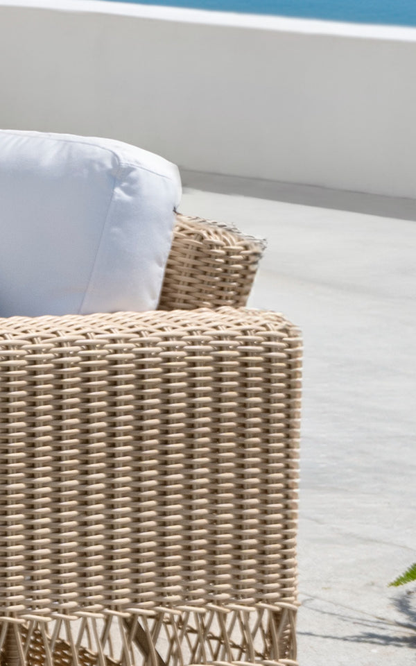 Dette er et nærbillede af Carrie Sofa i natural ArtFibre Aluminium.