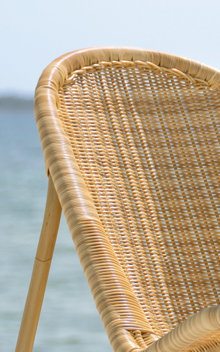 Dette er et nærbillede af Pacifique Udendørs lænestol i natural core weave artfibre aluminium.