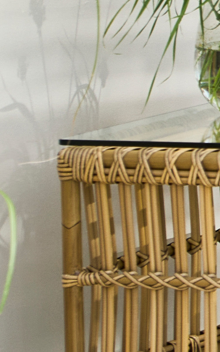 Caroline Exterior Sidebord