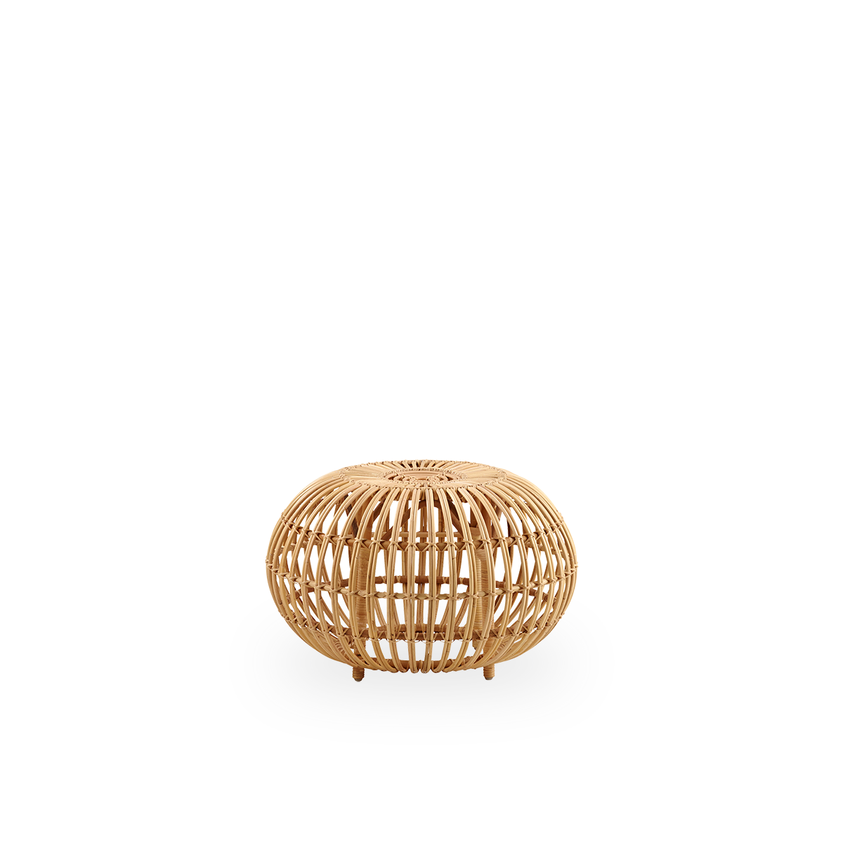 Side view af stor Ottoman Ø65 cm, designet af Franco Albini & Franca Helg. Håndlavet i højkvalitets rattan i naturlig farve.