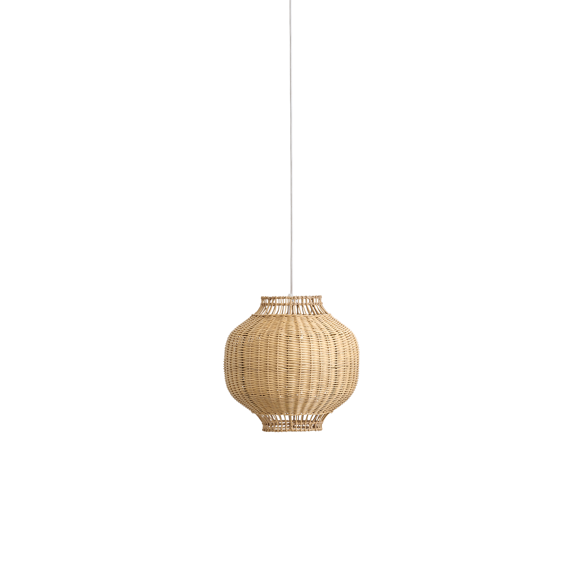 Tomos rattan-lampeskærm designet af Jin Kuramoto. Japan-inspireret lampeskærm håndlavet i rattan med indre stålramme, som giver god vægt og stabilitet.