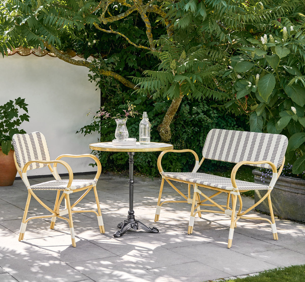 Bistro Exterior Caféstol