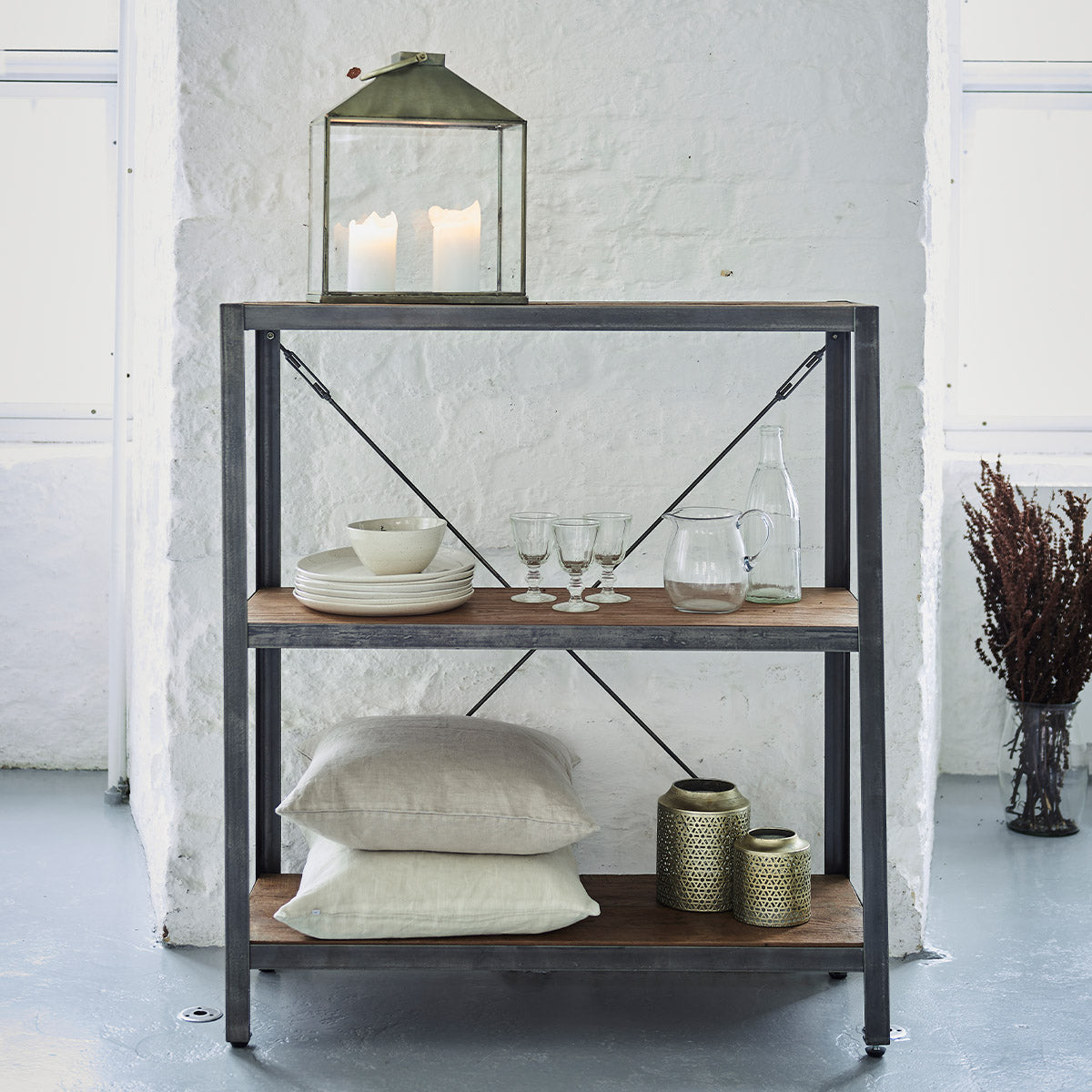 Shelly Teak Reol Lav