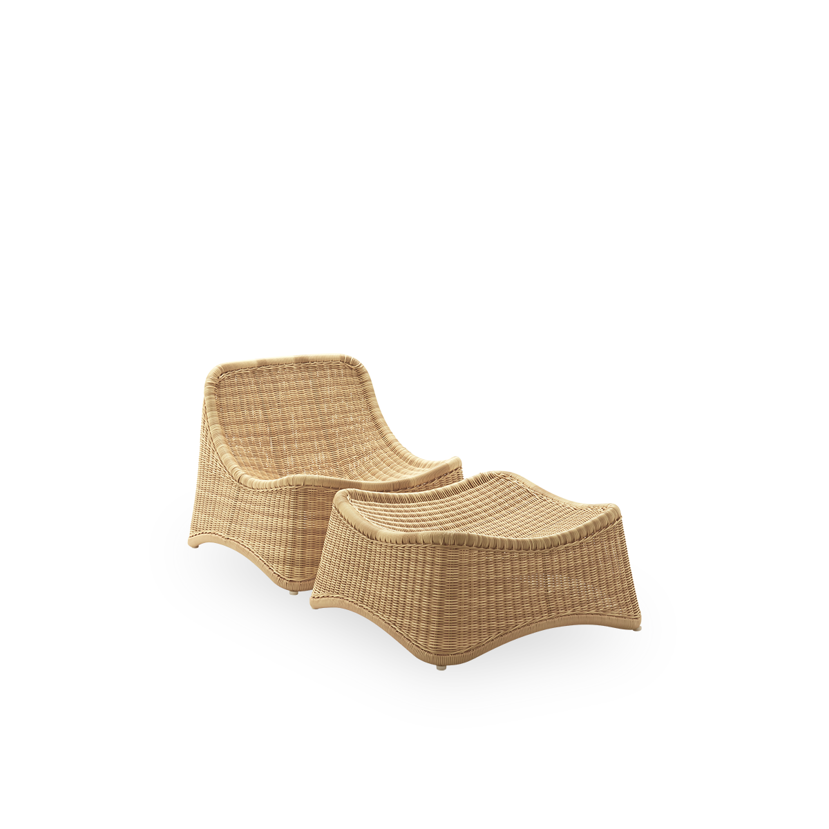 Side view af Chill udendørs loungestol, en fuldt flettet udendørs stol med matchende fodskammel, designet af Nanna Ditzel. Stolen har ingen armlæn og er håndlavet i Alu-Rattan og ArtFibre.