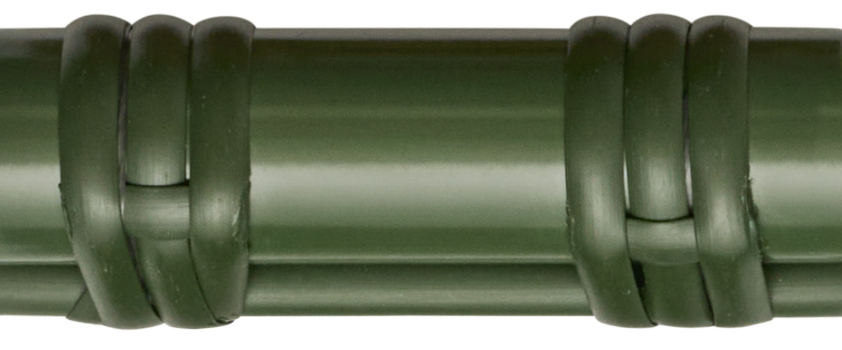 Olive green aluminiumsstel med matchende ArtFibre vævning — specialfarve til Sika-Design Exterior møbler