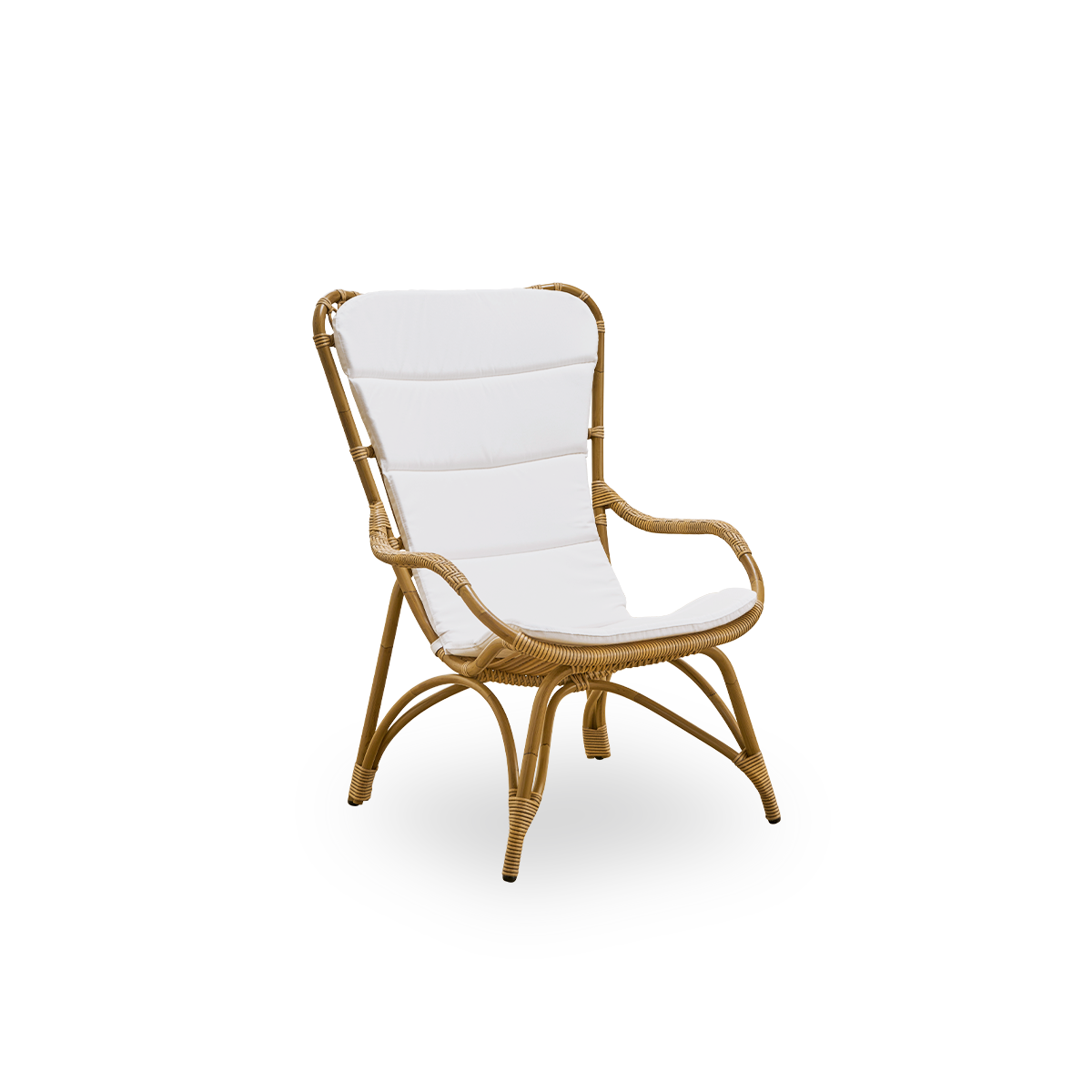Side view af Monet udendørs loungestol med høj ryg og armlæn i Natural farve. Aluminiumsramme i rattan-look med ArtFibre-omviklinger.