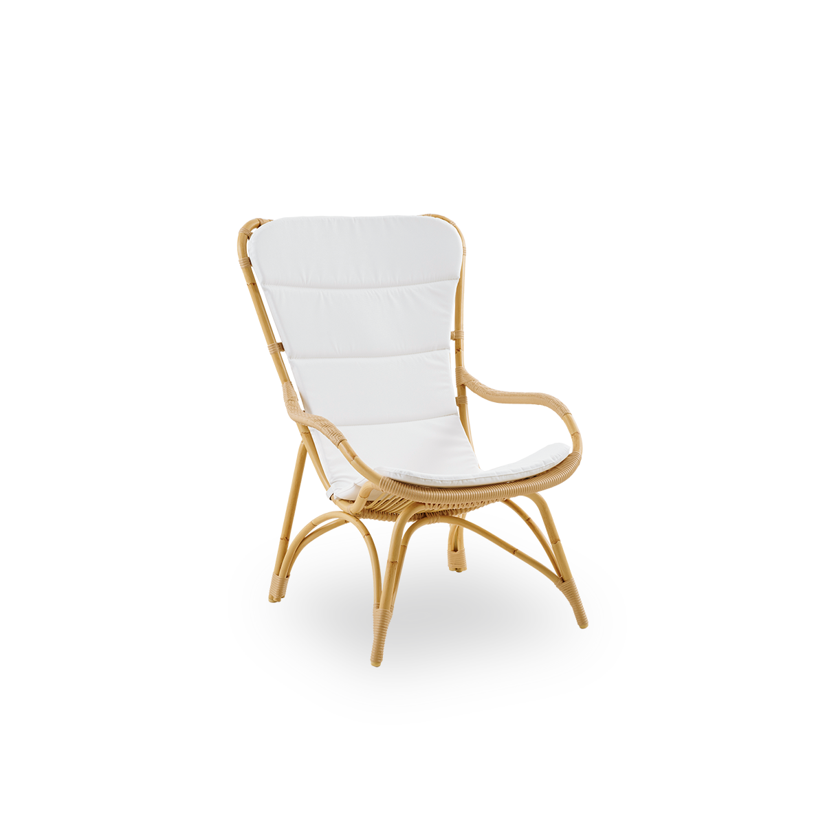 Side view af Monet udendørs loungestol med høj ryg og armlæn i Natural farve. Aluminiumsramme i rattan-look med ArtFibre-omviklinger.