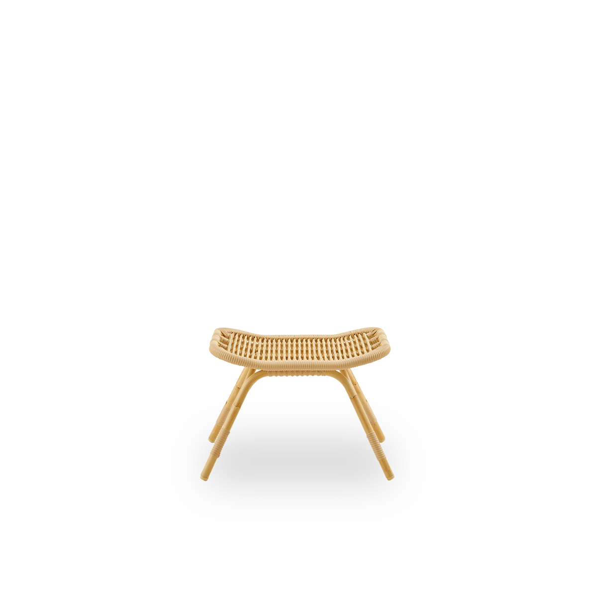 Ren front vinkel af Monet udendørs fodskammel i naturlig farve.
Aluminiumsramme i rattan-look med ArtFibre-fletninger.