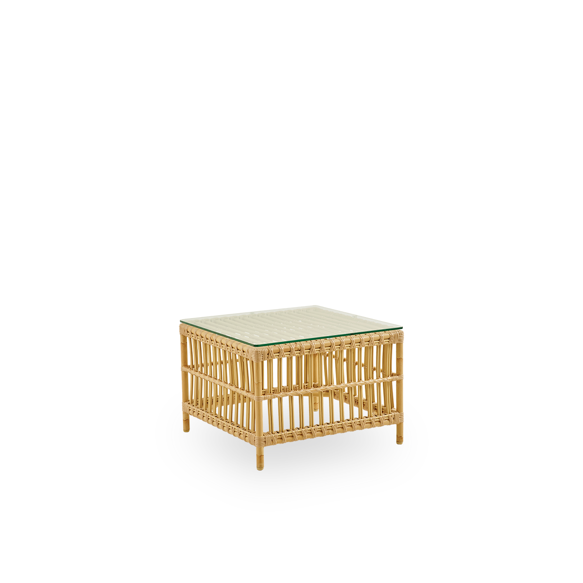 Side view af Caroline udendørs sidebord i farven Natural, med rattan-look. Et lille, elegant udendørs sidebord med unik styrke og holdbarhed. Bordets ramme er lavet af aluminium med elegante ArtFibre-detaljer.