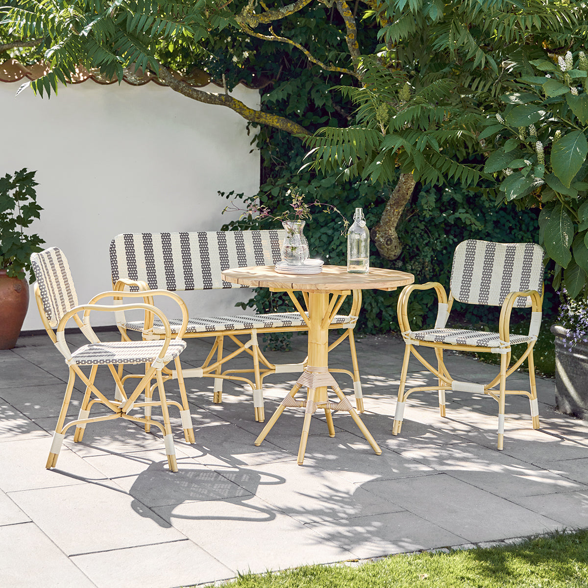 Bistro Exterior Caféstol