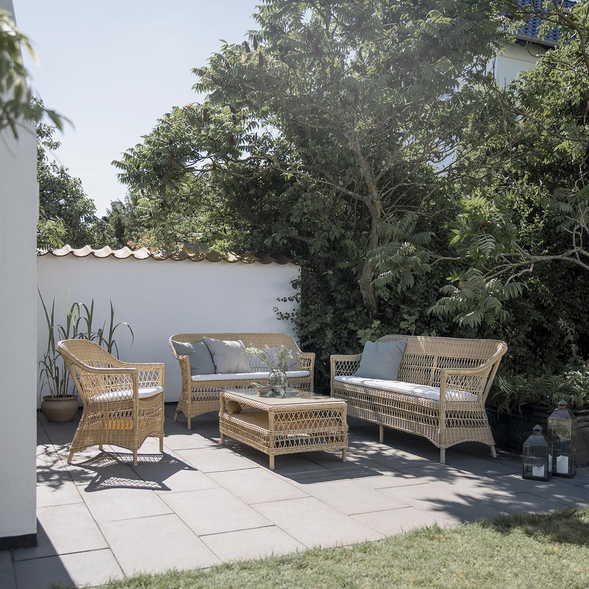 Charlot 2 Pers. Exterior Sofa